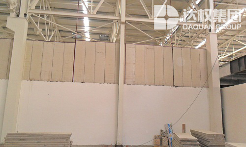 實心磚墻的落后與輕質(zhì)隔墻板的興起